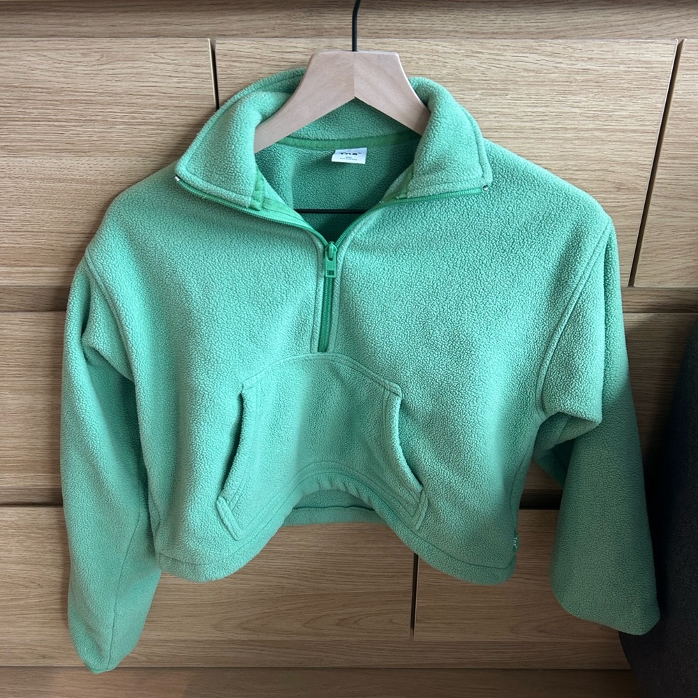 Aritzia TNA green quarter zip cropped sweater